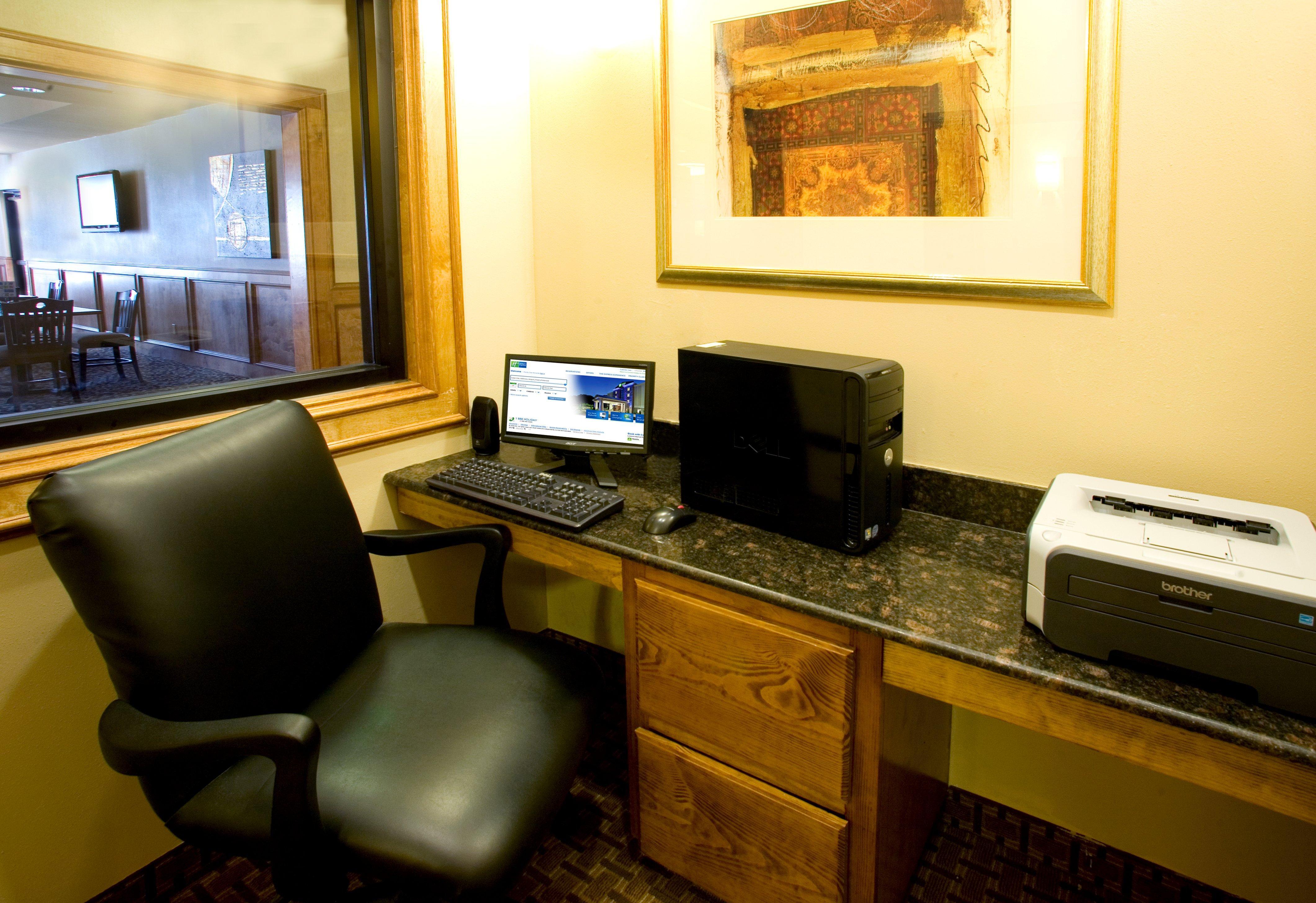 Holiday Inn Express Hotel And Suites Kingsville By Ihg Kemudahan gambar